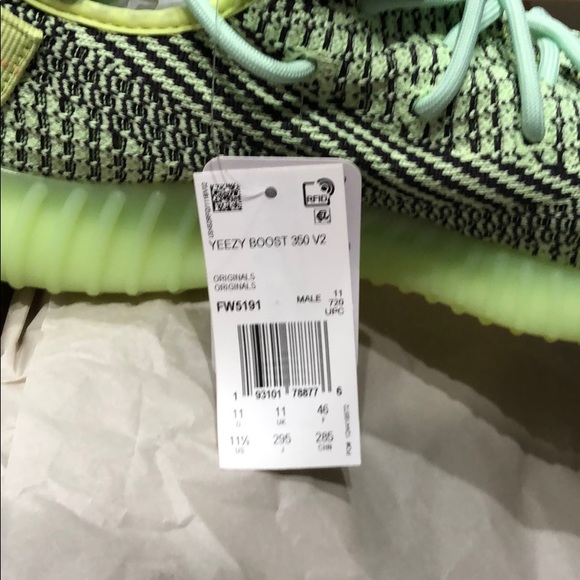 Yeezy 350 Boost - Picture 11 of 15